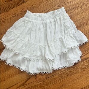Flowy white skirt